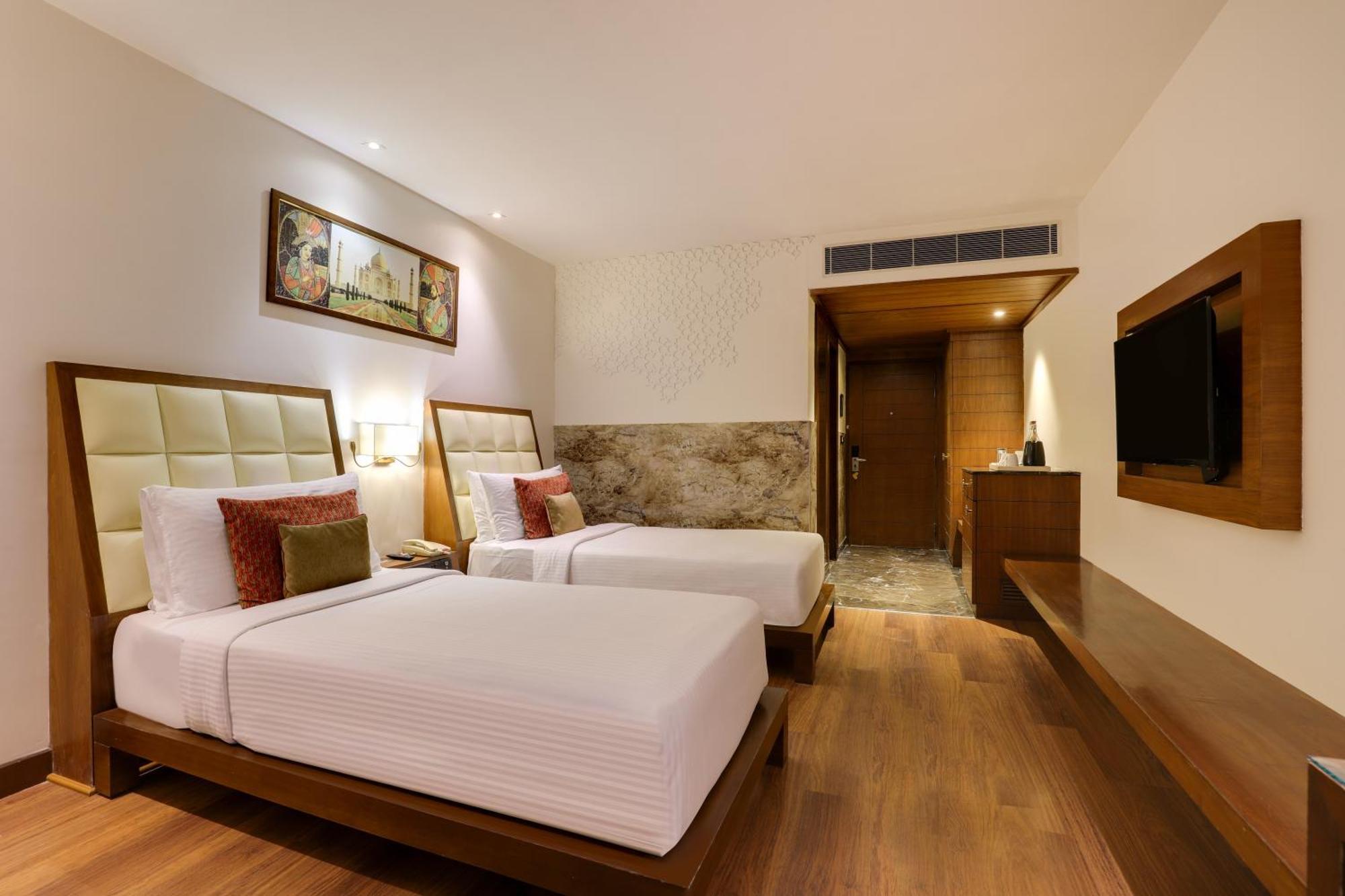 Saura Hotel, Agra - A Club Mahindra Associate Екстериор снимка