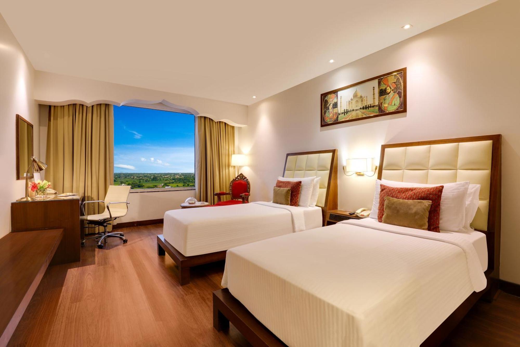 Saura Hotel, Agra - A Club Mahindra Associate Екстериор снимка