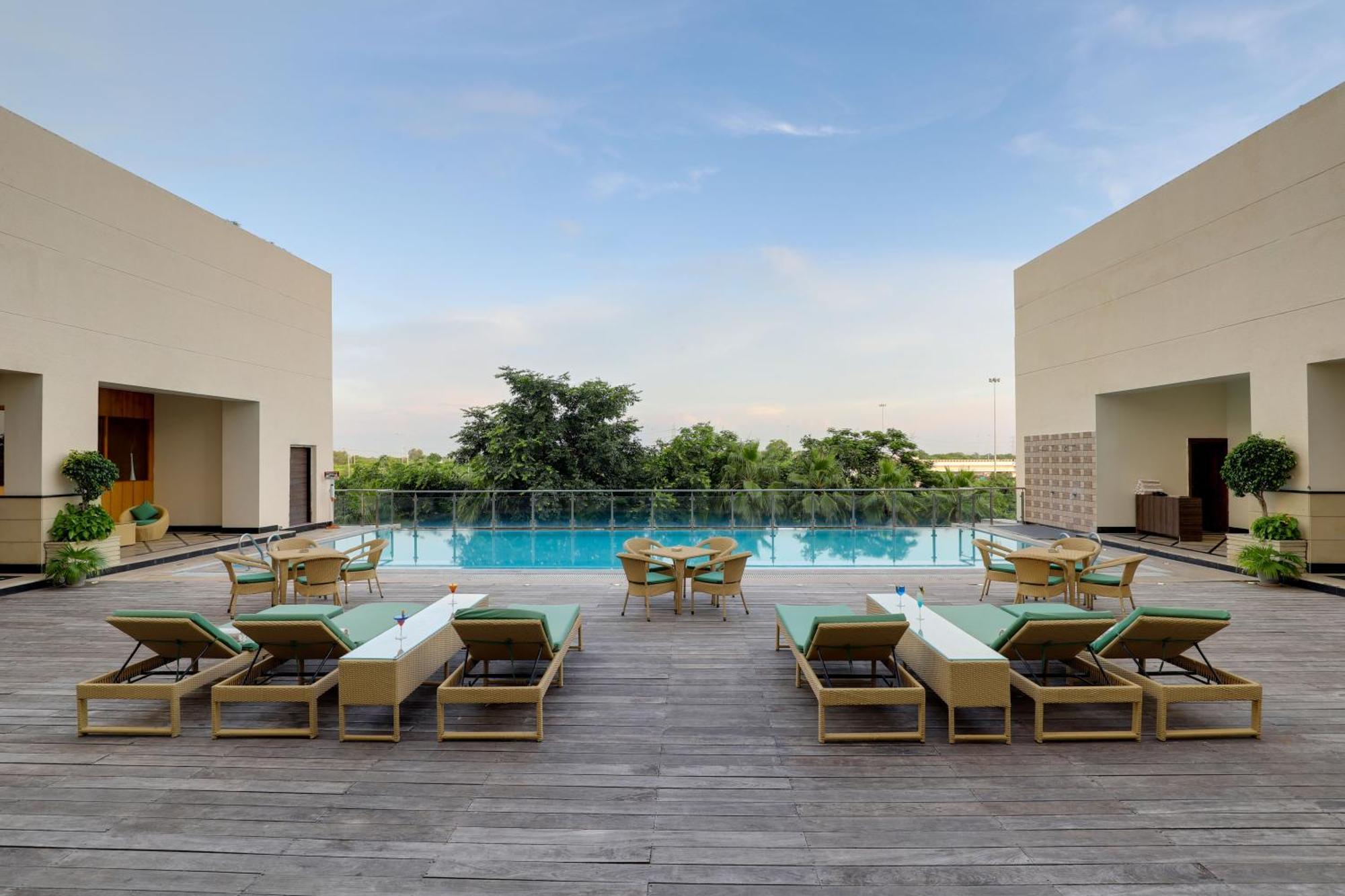 Saura Hotel, Agra - A Club Mahindra Associate Екстериор снимка