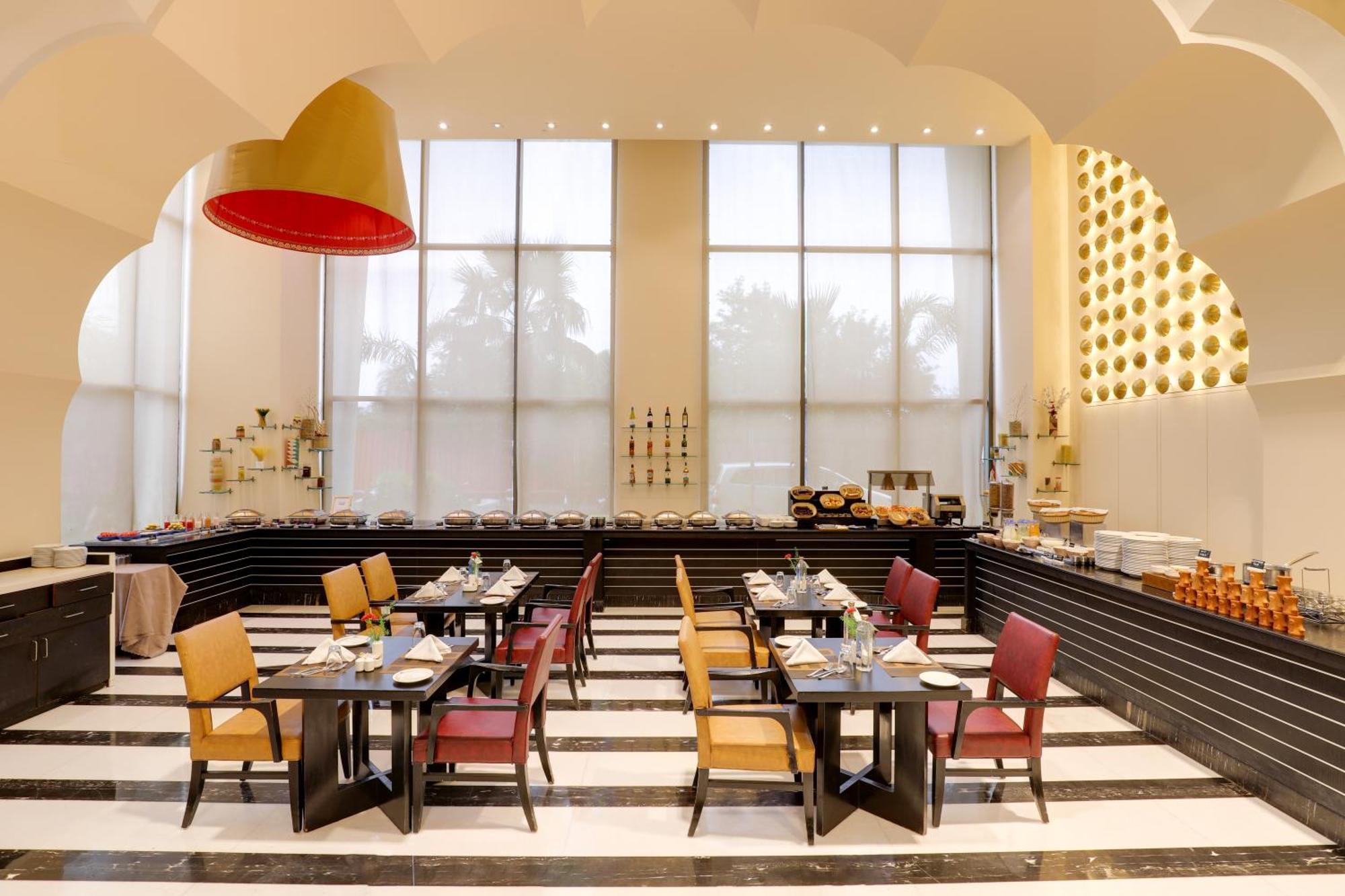 Saura Hotel, Agra - A Club Mahindra Associate Екстериор снимка