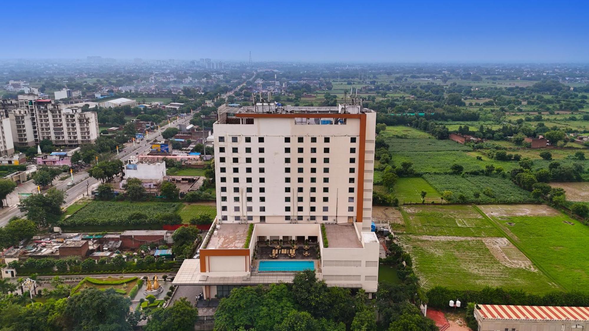 Saura Hotel, Agra - A Club Mahindra Associate Екстериор снимка
