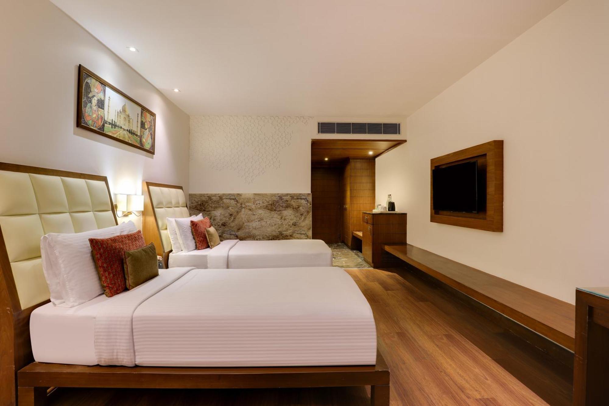 Saura Hotel, Agra - A Club Mahindra Associate Екстериор снимка
