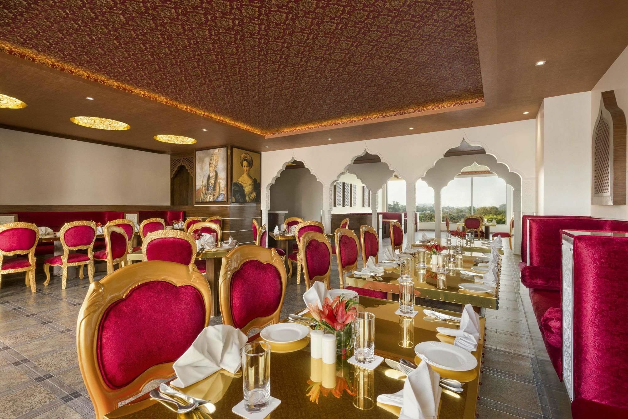 Saura Hotel, Agra - A Club Mahindra Associate Екстериор снимка